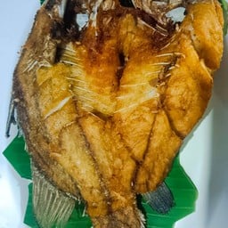 ปลากระพงทอดน้ำปลา