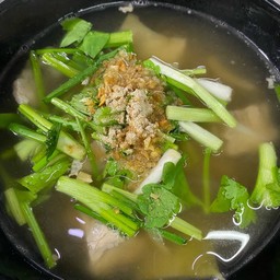 ต้มจืดกระดูกอ่อนผักกาดดอง