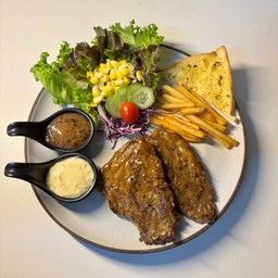 สเต็กเนื้อซอสพริกไทยดำ