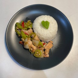 ผัดพริกหยวก