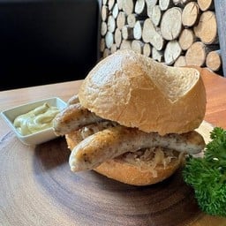 Nuremberg sausages bun