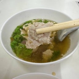 ต้มเลือดหมู ก๋วยเตี้ยวต้มยำโบราณใส่ตำลึง (เฮียตงทำเอง) ตรงข้าม ธ.ออมสินสะพานควาย