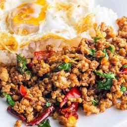 ข้าวกระเพราหมูสับ+ ไข่ดาว