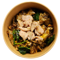 เส้นใหญ่ผัดซีอิ๊วไก่คั่วกระทะ