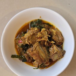 ผัดพริกกระดูกซี่โครงหมู