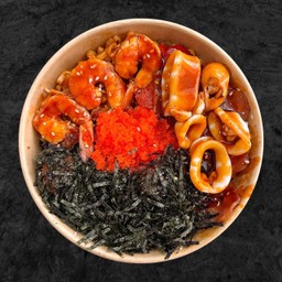 มาม่าเผ็ดเกาหลีหมึก + กุ้ง ไข่กุ้งโนริสาหร่าย