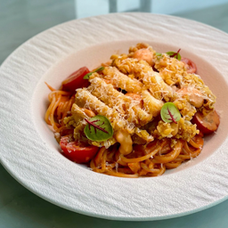 สปาเก็ตตี้ไก่ทอดซอสค๊อกเทล