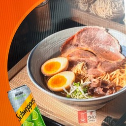 ต้มยำหมูชาชูสามชั้น+ชเวปส์