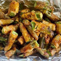 五花肉卷秋葵/串 สามชั้นพันกระเจี๊ยบ