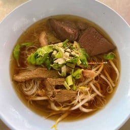 ก๋วยเตี๋ยวเป็ด “ท่ารถตู้🚌🚌” บขส ท่ารถตู้
