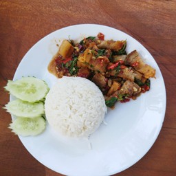 ข้าวกะเพราหมูกรอบ