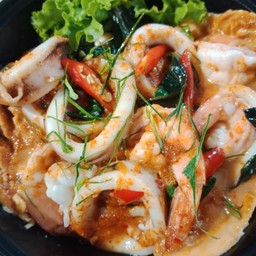 ข้าวไข่ข้นหน้าปลาหมึก