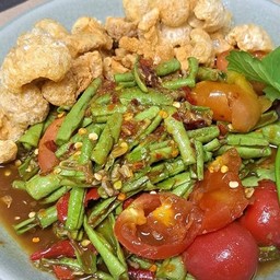 ส้มตำ ถั่ว/แคปหมู