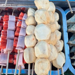 ลูกชิ้นเต้าหู้หมู