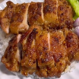 ข้าวไก่ย่างคลุกฝุ่น