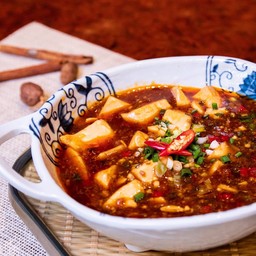 เต้าหู้เสฉวน (มาโบวโตฟู)(เกี๊ยวจีน-โต๊ะกลม)