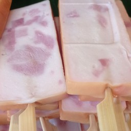 แฮมสเต๊กหมูแท่ง