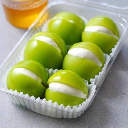 แซนวิชกรีกไชน์มัสคัต