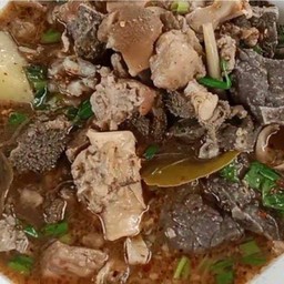 ต้มเครื่องในเนื้อขม