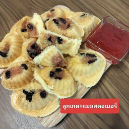 ขนมไข่ไส้แยมสตอเบอรี่(ใส่ลูกเกด)