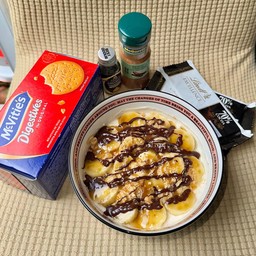 บานอฟฟี่ครีมกรีก x Lindt chocolate