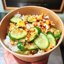 ้ข้าวแตงกวาผัดไข่ใส่พริก