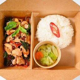 ข้าวหน้ากะเพราไก่