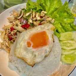 ครัวตามสั่ง ประชาอุทิศ