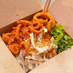 เส้นหมี่ไก่ฉีก+น้ำพริกหมูกระจก 15 กรัม