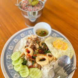 กระเพรารวมมิตร