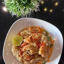 ยำปลากะพงฟู