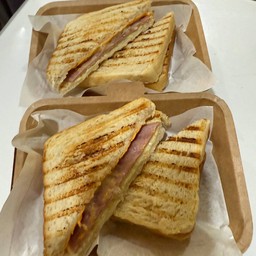 กริลชีสพานีินี่ มิลค์เบรด