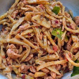 พริกแกงไก่ใส่หน่อไม้