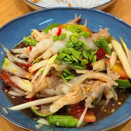 ตำปลาร้าเล็บมือนาง