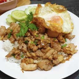 ข้าวไก่กระเทียม
