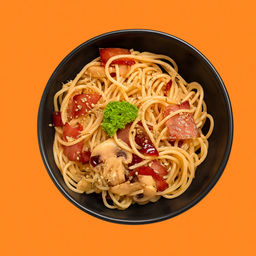 สปาเก็ตตี้ผัดพริกแห้งเบค่อน