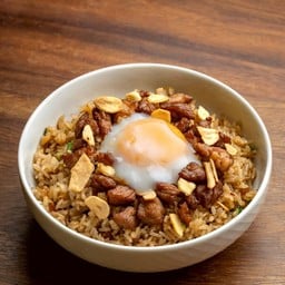 ข้่าวผัดเนื้อโคขุน+ไข่ลาวา(เกี๊ยวจีน-โต๊ะกลม)