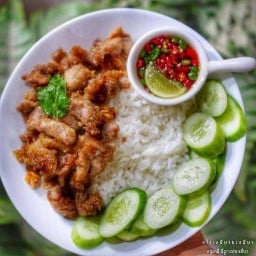 เจ๊ส้ม อาหารตามสั่ง  ส้มตำ ยำรวม  ทุ่งดินขอ