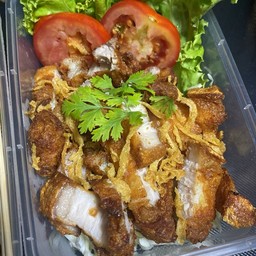 หมูสามชั้นทอดน้ำปลา