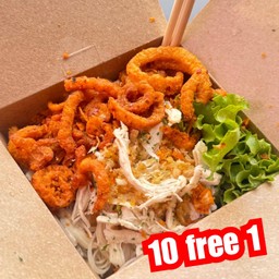 (ซื้อ 10 ฟรี 1) เส้นหมี่ไก่ฉีก + น้ำพริกหมูกระจก 15 กรัม