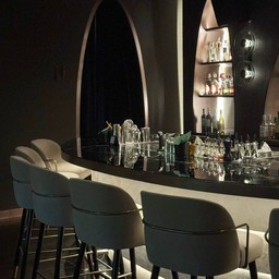 บาร์ค็อกเทลถ่ายทอดเรื่องราวการเดินทางไปในประเทศต่าง ๆ ผ่านค็อกเทลในแต่ละแก้ว