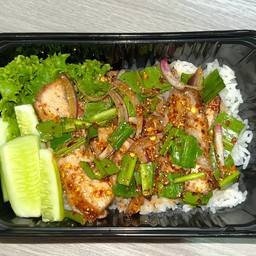 ข้าวน้ำตกคอหมูย่าง