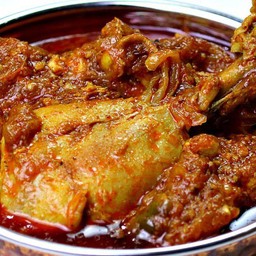 CHICKEN CURRY