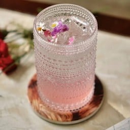 กุหลาบโซดา Rose Soda