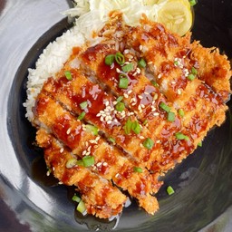 ข้าวหน้าหมูทอดทงคัตสึ