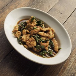 ผัดกะเพราไก่ (เป็นกับ)