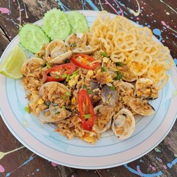 ข้าวผัดหอยซอสซัมเบ้า