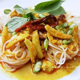 ขนมจีนน้ำยาก้ามปูใหญ่