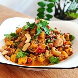 พล่าเต้าหู้ทอด แซ่บถึงใจ