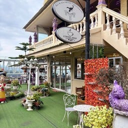 Sky Walk Coffee & Restaurant